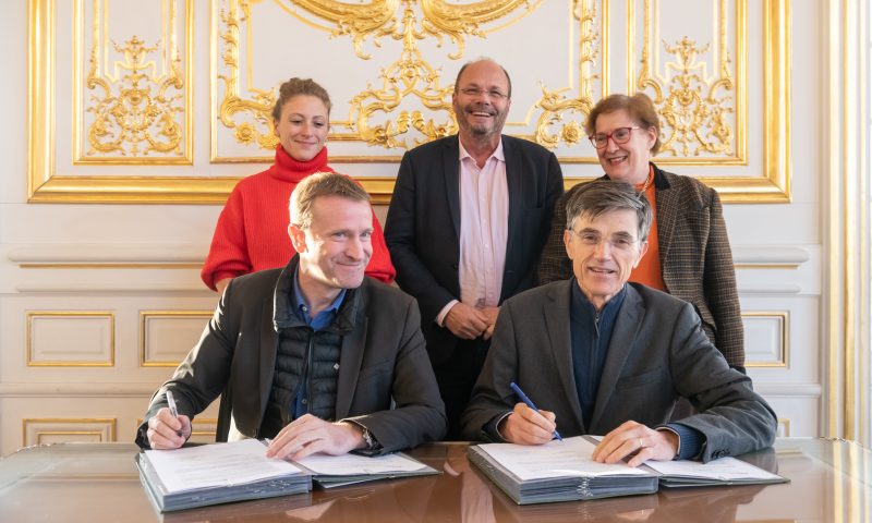 Signature du contrat « 100 Quartiers innovants et écologiques »